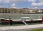La péniche Barnum vue des berges
