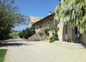 La cour sud du domaine