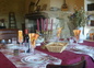 table d'hôtes dans le salon