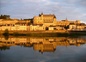 coucher de soleil en face le la maison